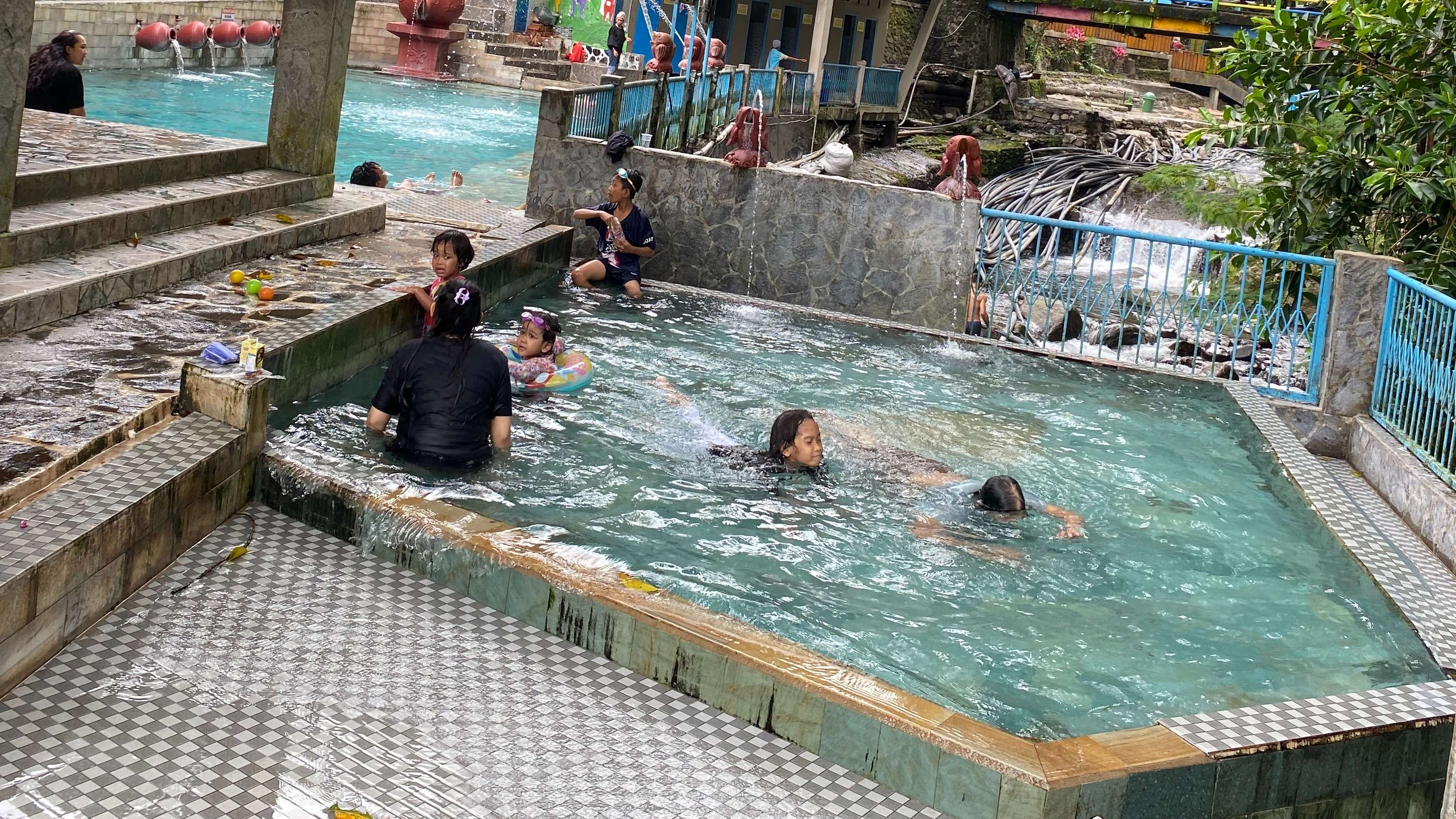 693c1cc4dc03d.jpg 19